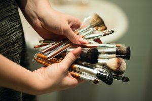 Jak myć pędzle do makijażu